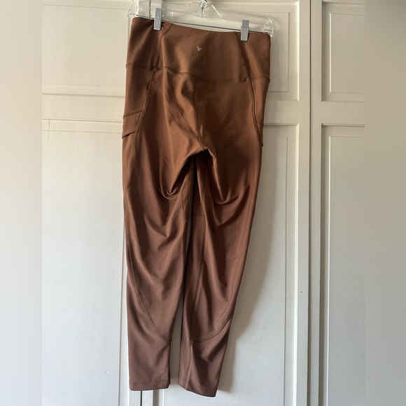 Old Navy Athletic Leggings - Picture 2 of 2